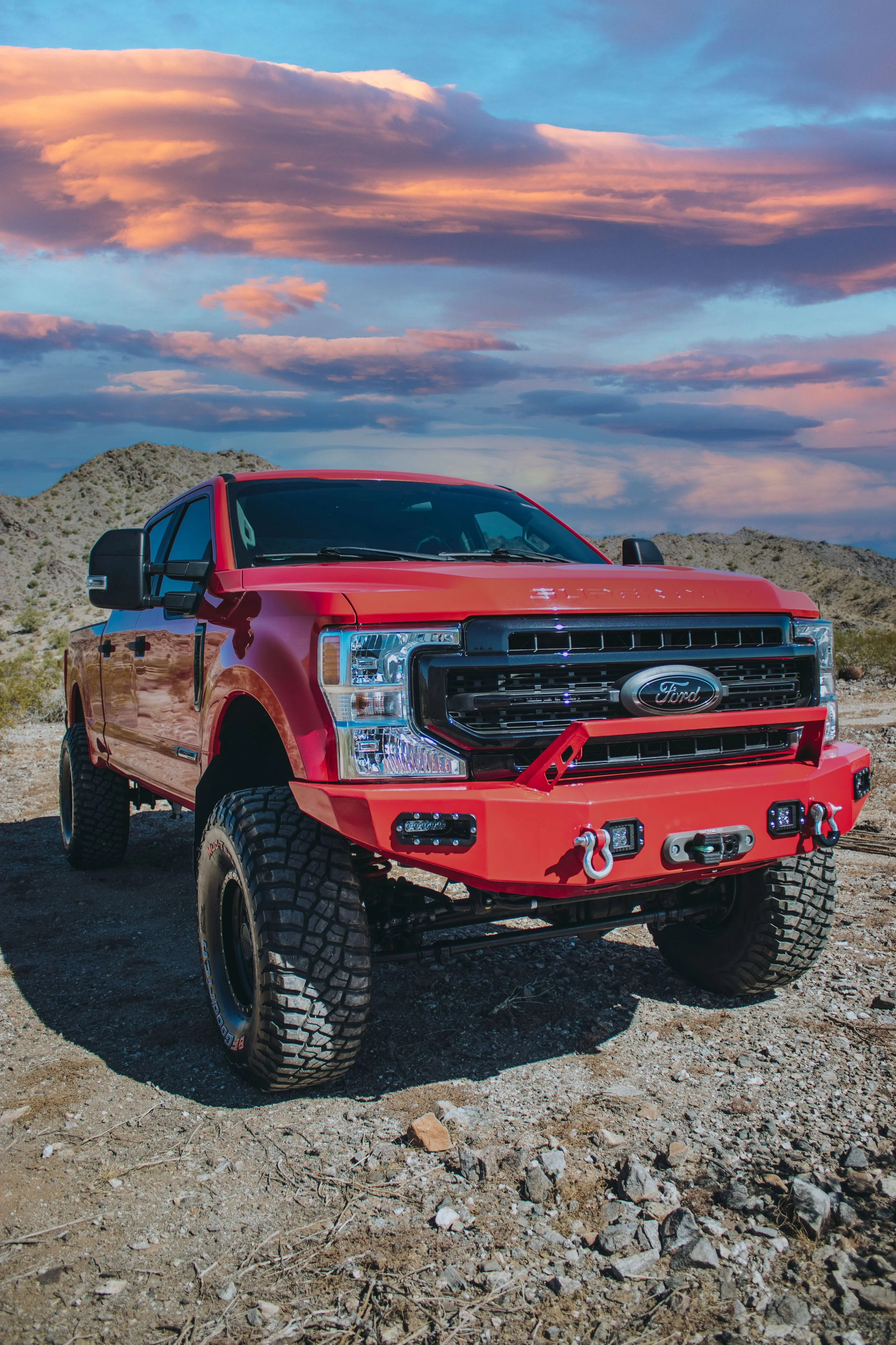 SCO-FBSD17 HD 2017-2021 FORD F250-F350-F450 - Lifestyle-Evening-3.jpg