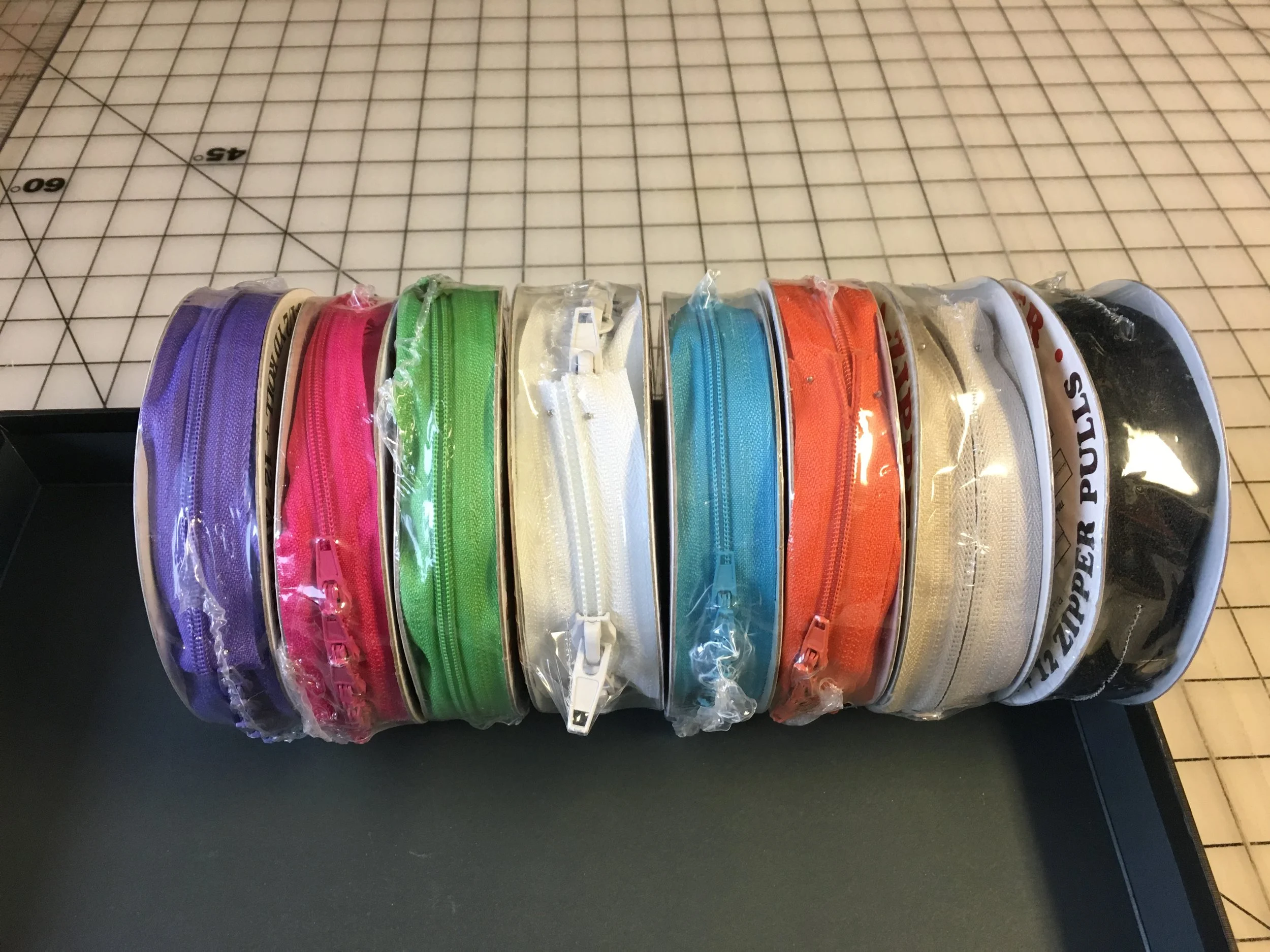 Make a Zipper-3 Yd Roll-12 Pulls