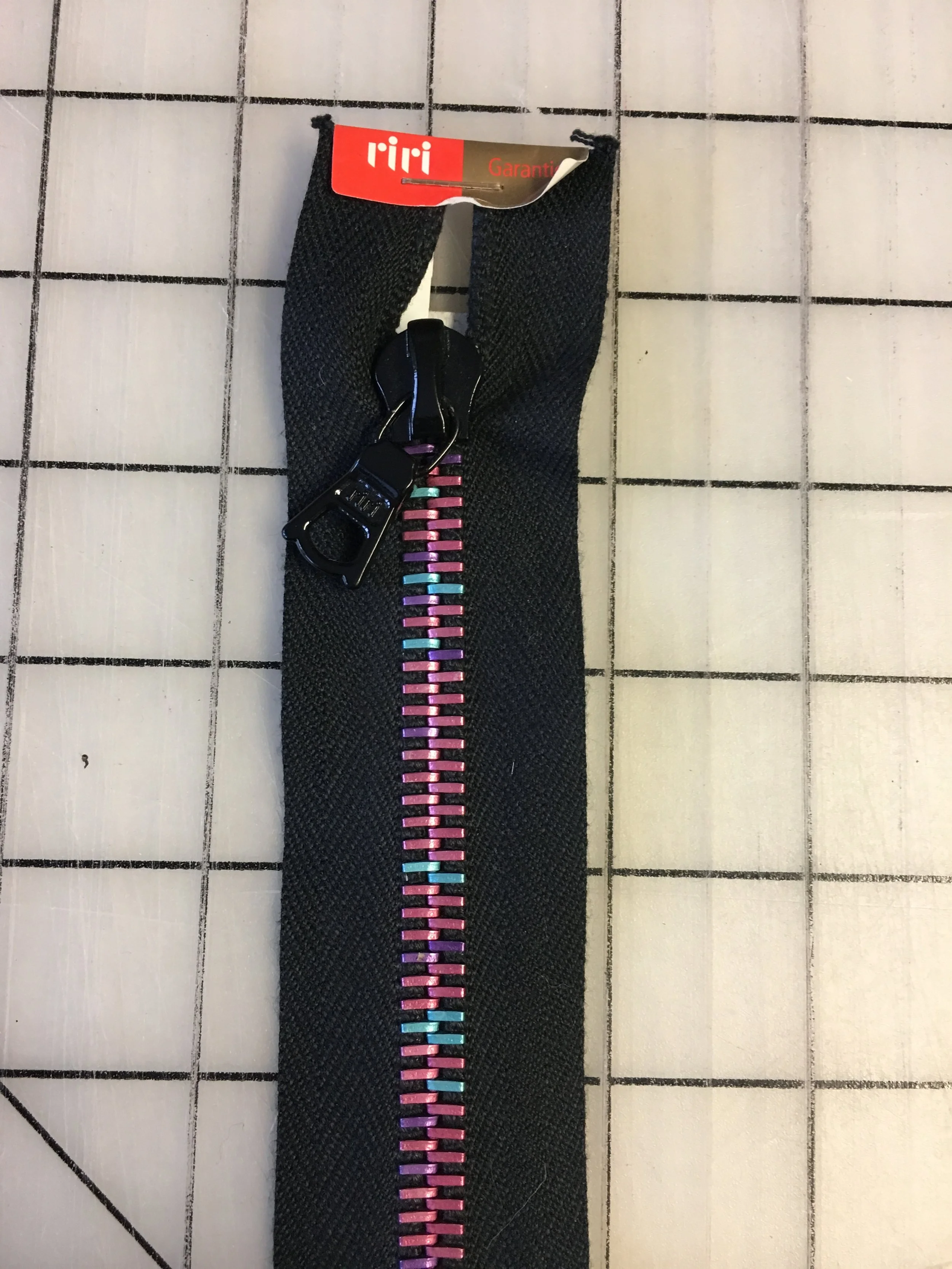 12" Riri Jewel Zipper
