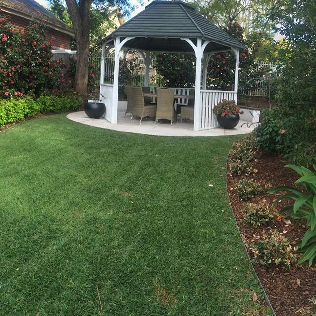 Before and afters at one of our Mangerton jobs #landscaping Illawarra #landscaping southcoast #traditionalgarden