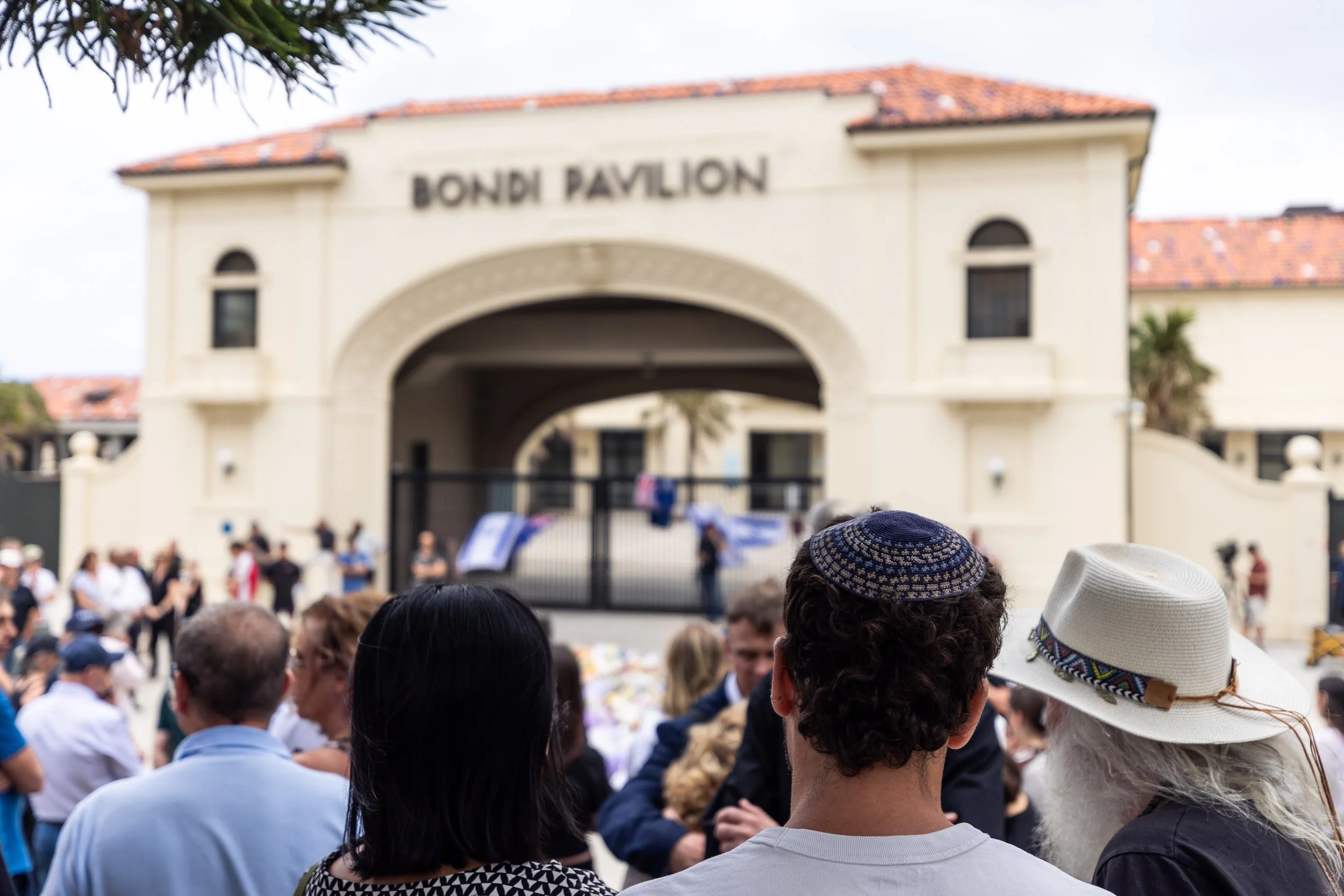 Memorial Bondi Beach - Small Press Ready Jpegs - @annabel_osborne_photography 15 Dec '25-1408.jpg