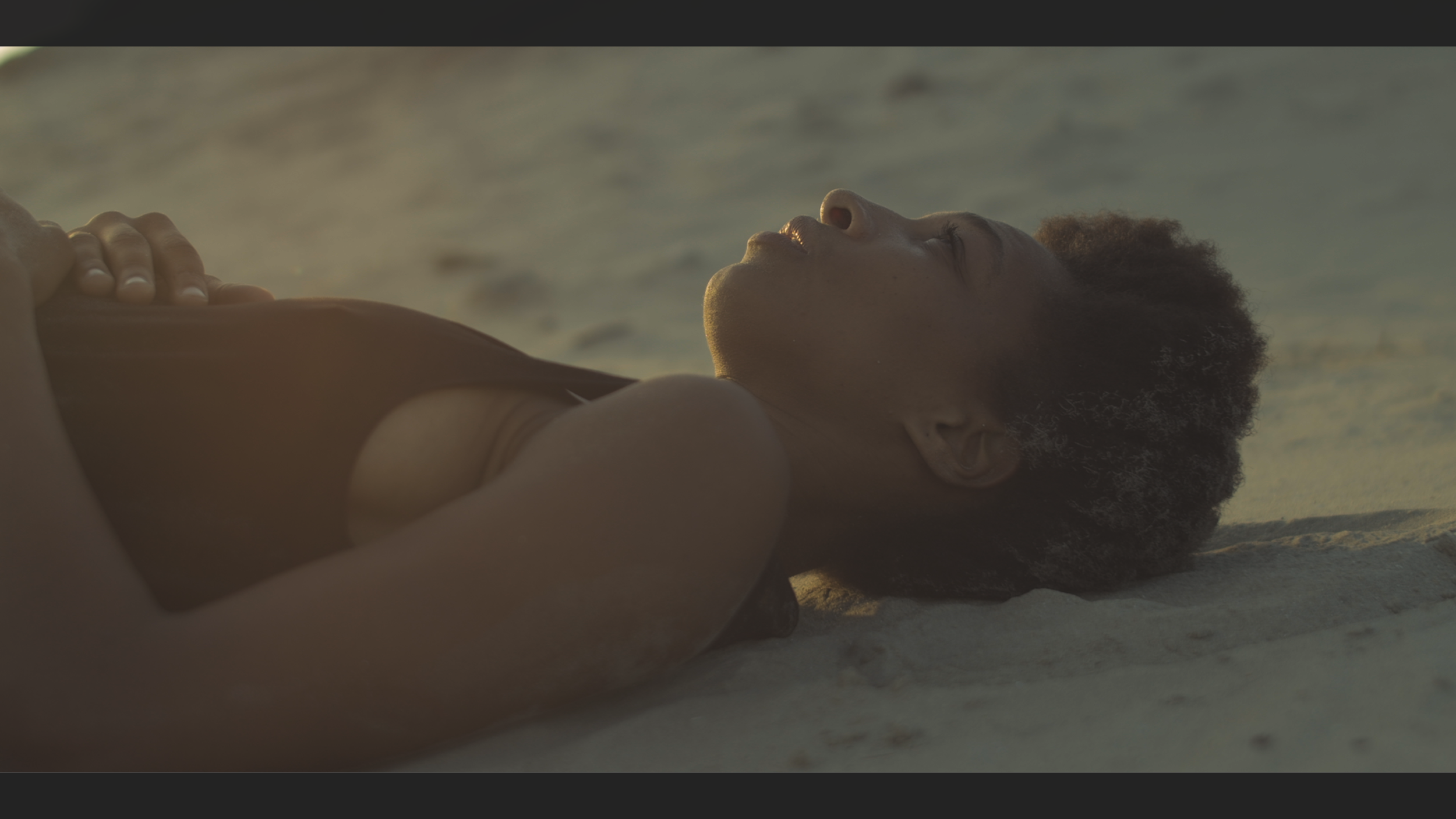 MAYA SOLO JOUR 3 Nico ITW 02.00_31_05_17.Still001.png