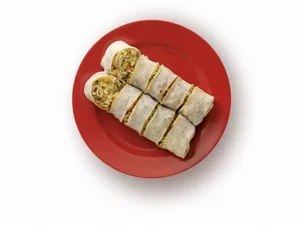 popiah on a red plate