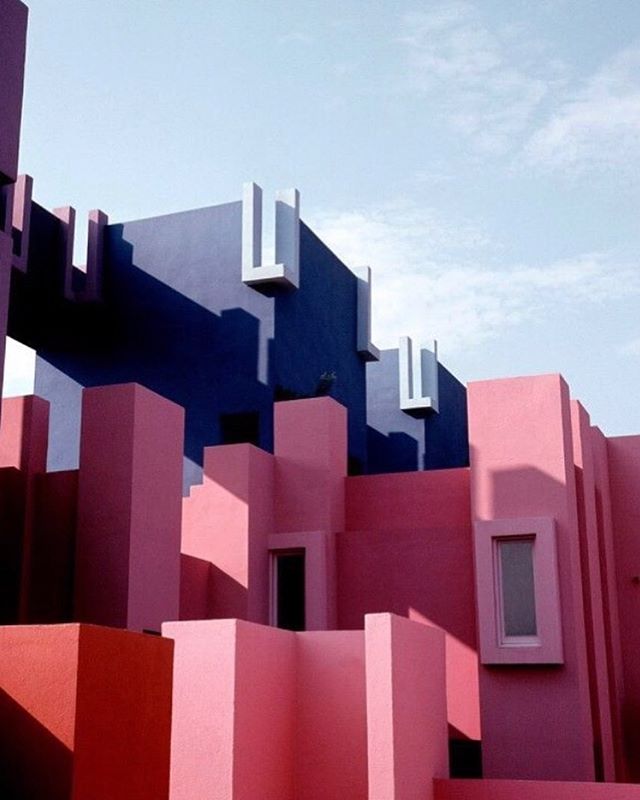 Shades of Blush. Study of Pink.

La Muralla Roja by Ricardo Bofill. &bull;
&bull;
&bull;
&bull;
&bull;
&bull;
&bull;
#design #interiordesign #setdesign #architecture #colourscheme #pink #materiallibrary #materialboard #lamuralla #ricardobofill