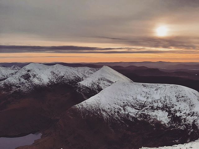 Getting excited for Kerry this weekend!! This stunning shot was taken by instructor Colm Burk up in the Reeks a few weeks ago 🙌. #kerryclimbing #kerry #carrauntoohil #wildernessmedicine #expeditionmedicine