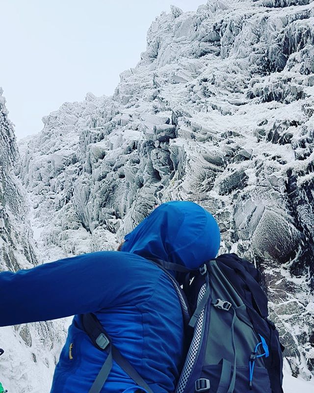 A British hiker has survived after suffering going into cardiac arrest with a six hour downtime in a snow storm! Learn winter survival, mountaineering skills, hypothermia and cardiac arrest management from the best in the business on a Wild Med cours