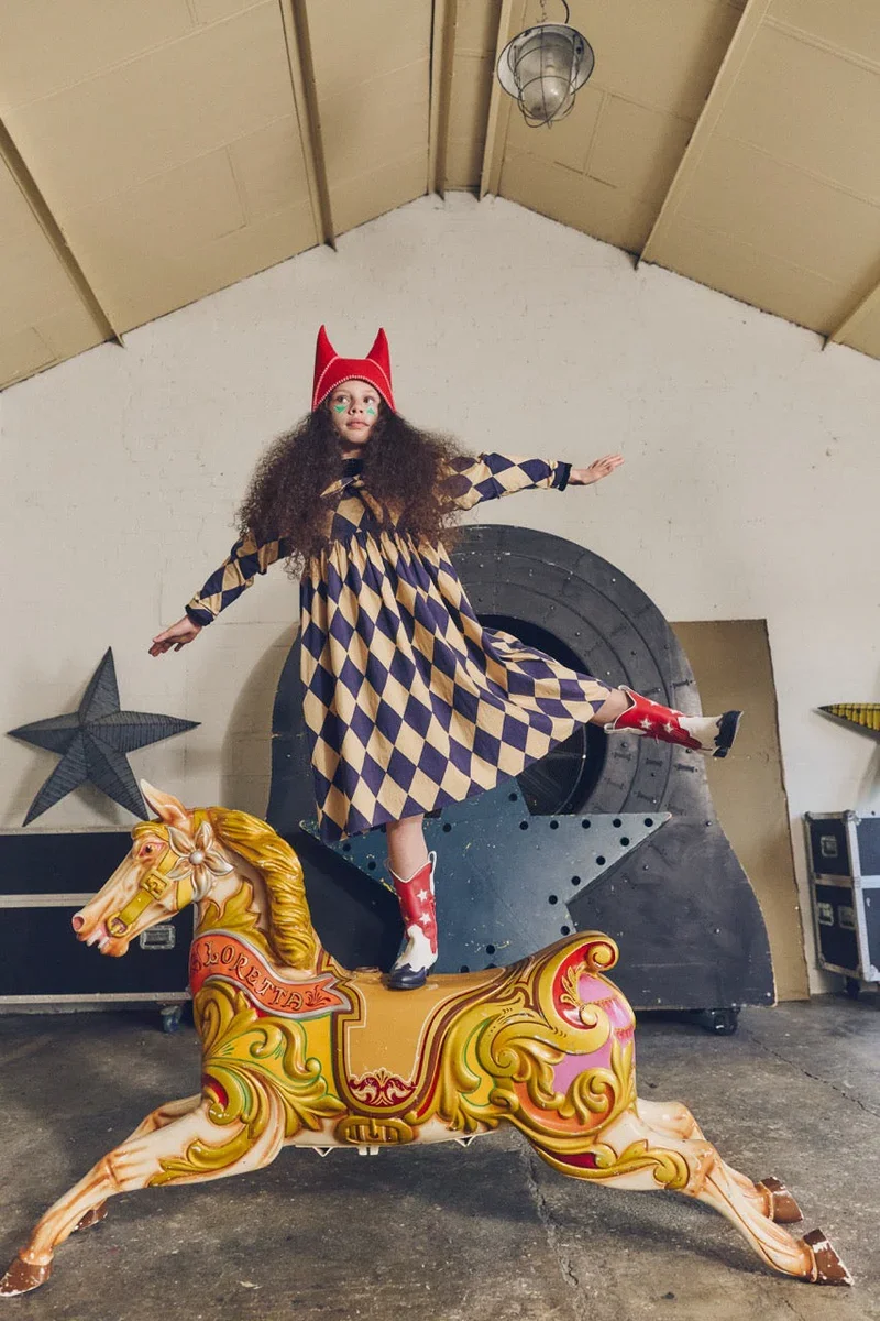 MaisonMangostan_AW25_Shot_5_0387_en_tamano_grande_6749a2a5-8fbb-4a26-8076-0f0cfed3e65f.webp