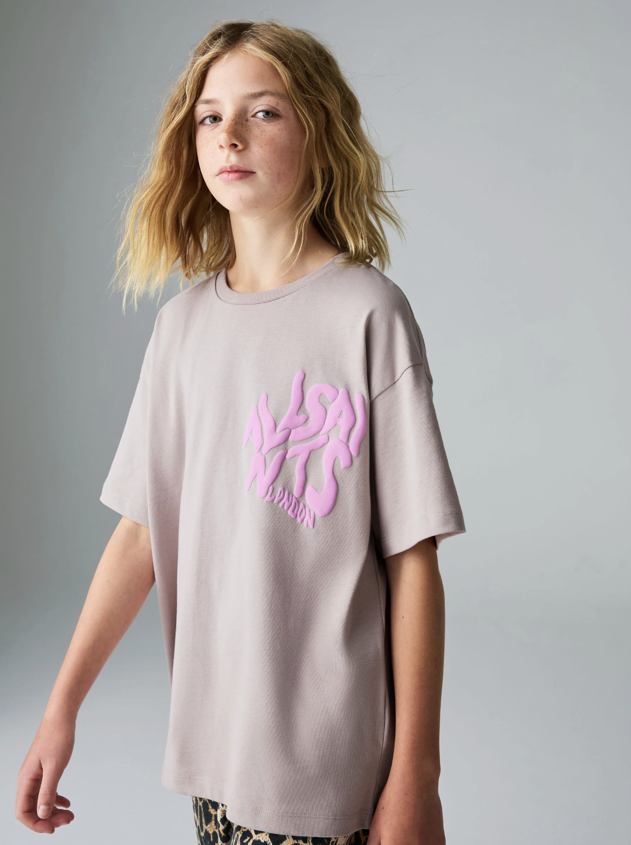 SOPHIA GLOVER - SMALL SAINTS Screenshot 2025-09-26 at 12.08.41.png