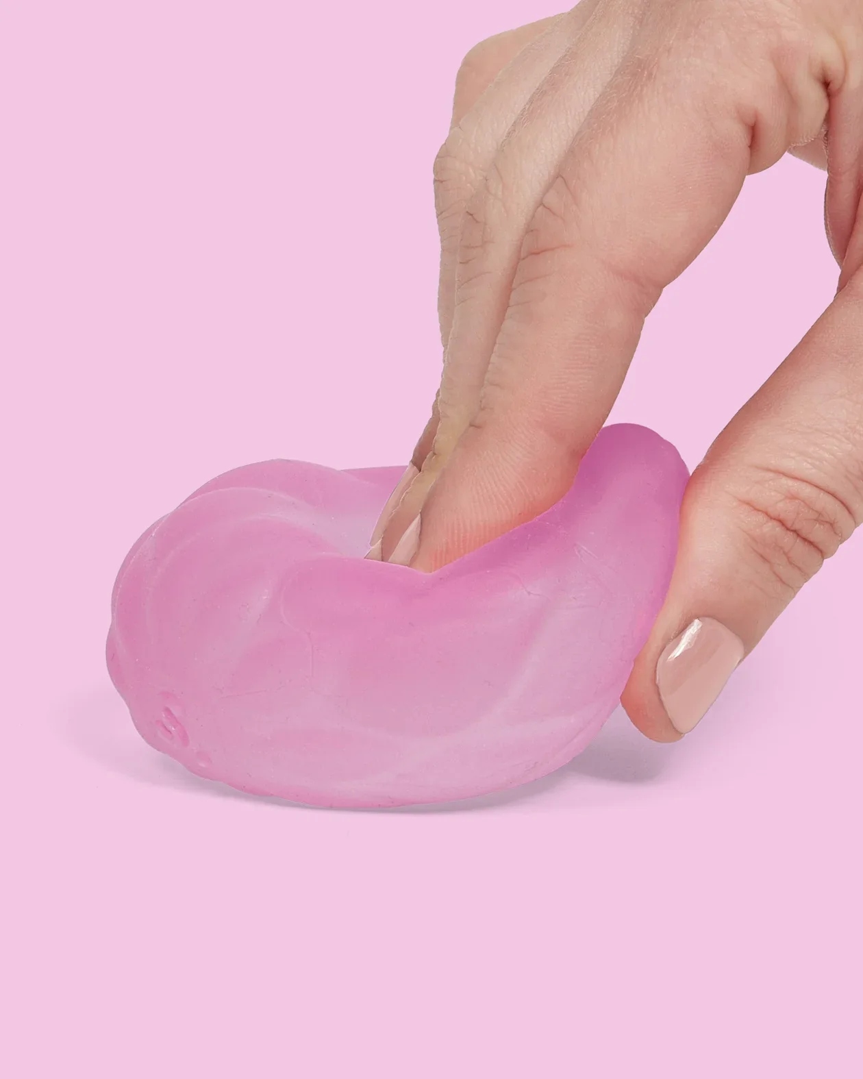 GumpQuiltMoonJelly_Hand_1_1920x2400_b786f5eb-e620-4694-ad33-a9c687503da7.webp
