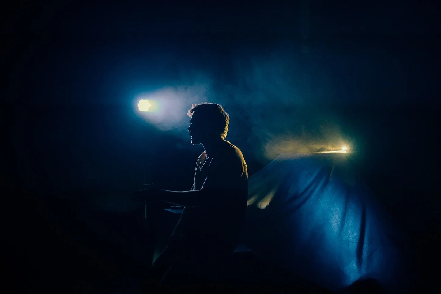 Il y a quelques ann&eacute;es, j&rsquo;&eacute;tais all&eacute; boire un verre avec @cecile.delfosse.39 , que je n&rsquo;avais plus revue depuis mon bachelier (en ressources humaines !). Elle &eacute;tait ma professeure en &eacute;conomie! 

On avait