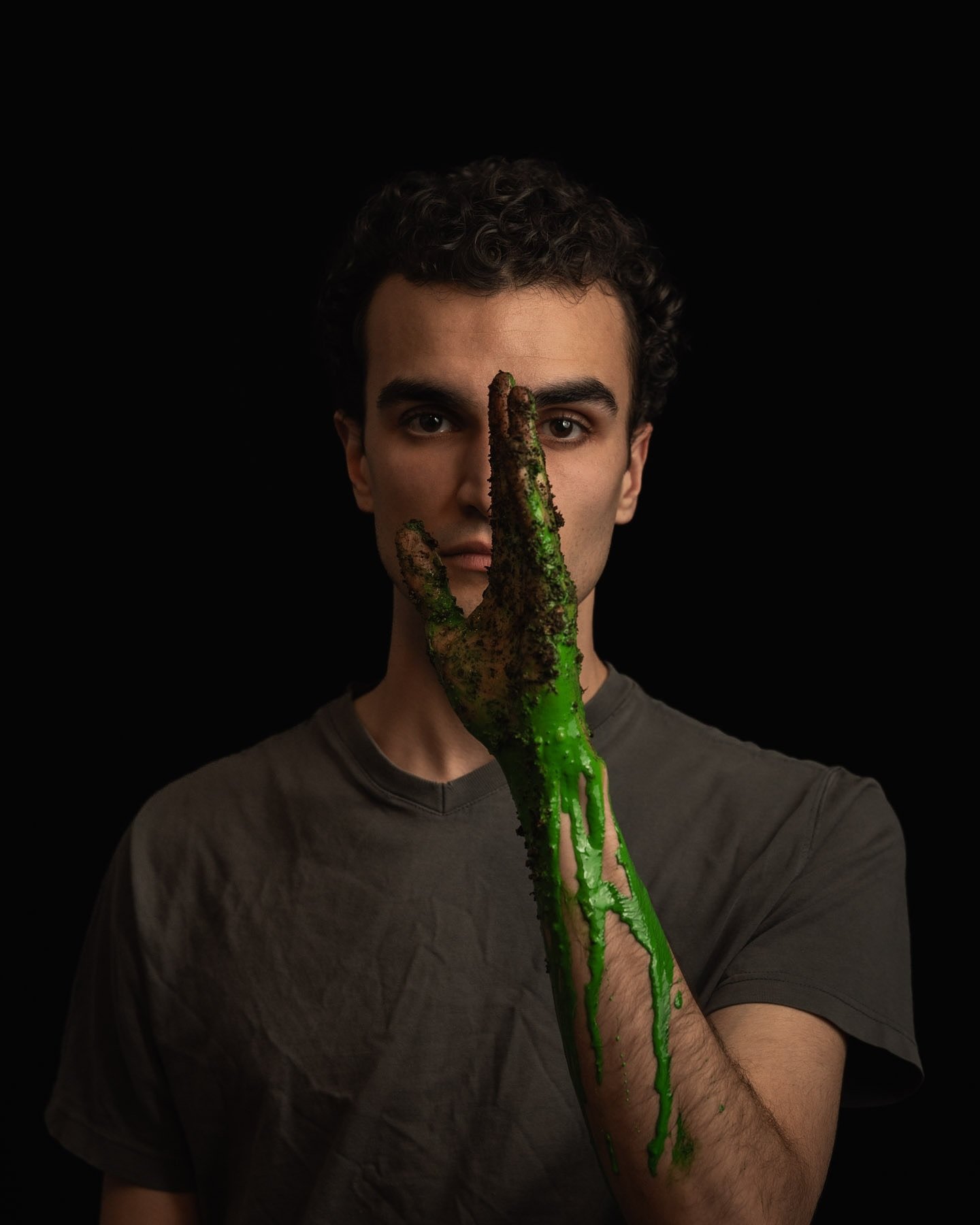 Passation entre @habibbiboh et @missoummissoummissoum pour la continuation de la piece Bel-Ab&icirc;me mise en sc&egrave;ne par @mychelbernard d&rsquo;apr&egrave;s le roman de Yamen Mana&iuml;.

Collaboration artistique et sc&eacute;nographie : @aa.a