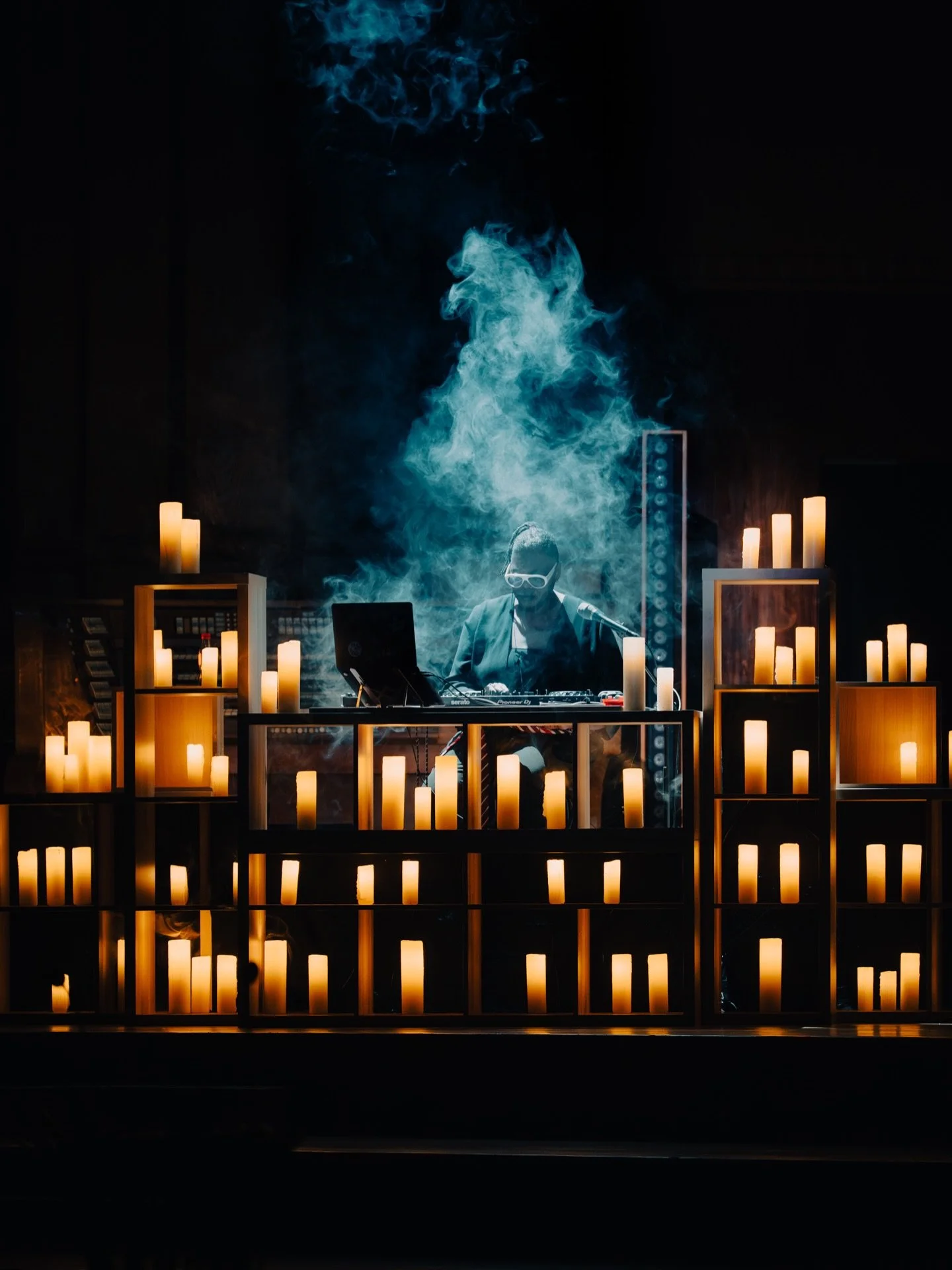 Il y a (deja!) deux mois, j&rsquo;ai travaill&eacute; pour les @rene_cinema &agrave; @flageystudios comme photographe. 

Au del&agrave; de mon poste &laquo;&nbsp;fixe&nbsp;&raquo; durant la c&eacute;r&eacute;monie, j&rsquo;ai captur&eacute; quelques 
