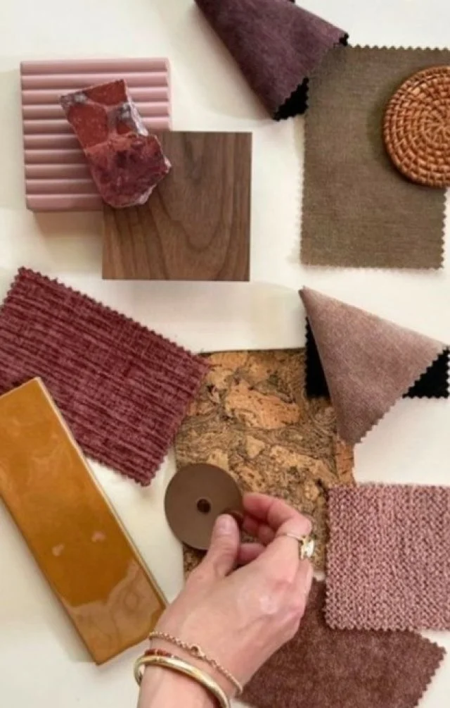#TextureTuesday is all about layers that tell a story. Rich fabrics, natural wood, warm cork, and earthy tones come together to create a palette that feels grounded yet sophisticated. Every material adds depth and character to the design. 

#interior