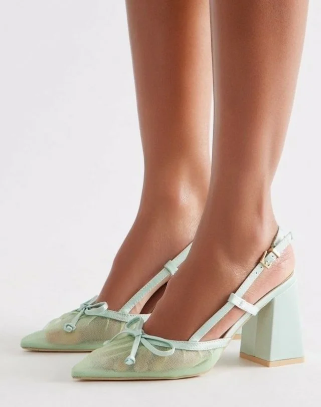 #FashionFriday Soft pastels, architectural heels, and delicate details. Where comfort meets modern sophistication, one step at a time!

#interior #interiordesign #design #interiorstyle #decorating #dailydecordose #decorinspiration #interiordetails #d