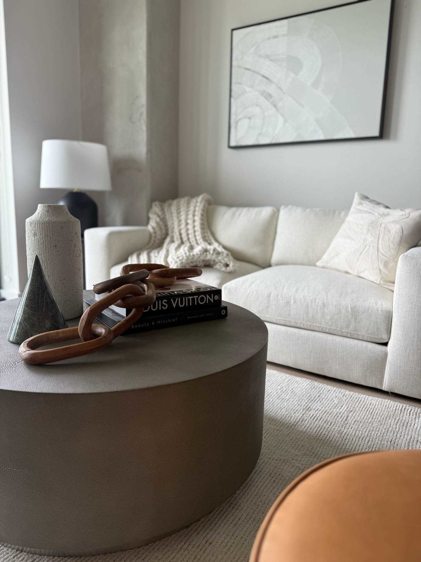#SundayShowcase A look back at the National Landing Hazel Model Unit. Where soft neutrals, layered textures, and thoughtful styling come together to create a space that feels both comfortable and refined. Proof that timeless design continues to reson