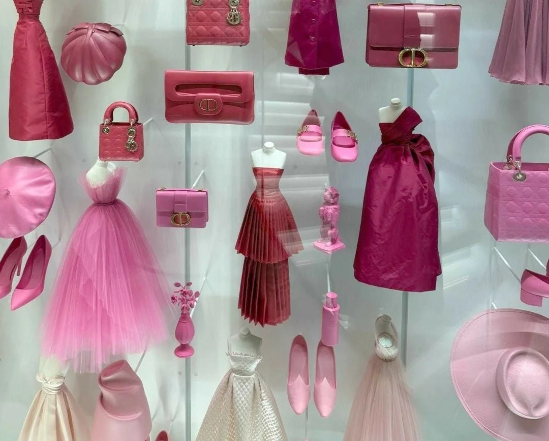 #SundayShowcase A find from traveling &mdash; reminding us that inspiration is everywhere.

Inspired by color.
Inspired by fashion.
Inspired by the world.

We design with a global perspective &mdash; always observing, always learning, always creating