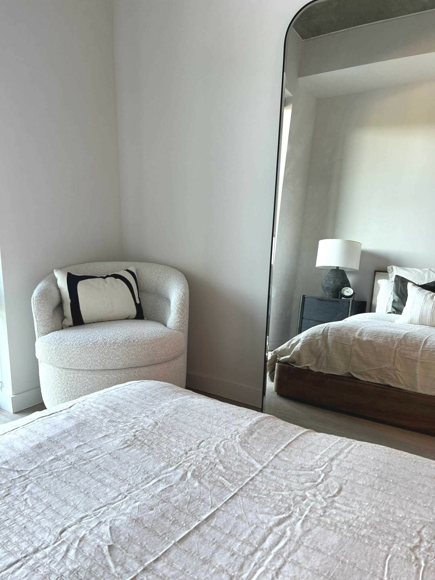 #ThrowbackThursday to this model unit install. A cozy chair creates space to slow down&mdash;whether it&rsquo;s for morning light, nighttime unwinding, or simply enjoying the room.

#interior #interiordesign #design #interiorstyle #decorating #dailyd