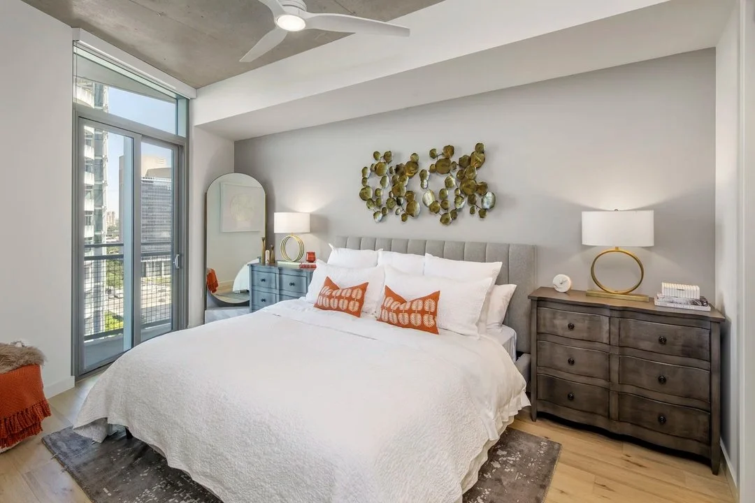 #SaturdaySpotlight on the model unit at Atelier in Dallas, TX&mdash;where bold pops of color meet elevated design, creating a space that feels both fresh and unforgettable!

#interior #interiordesign #design #interiorstyle #decorating #dailydecordose