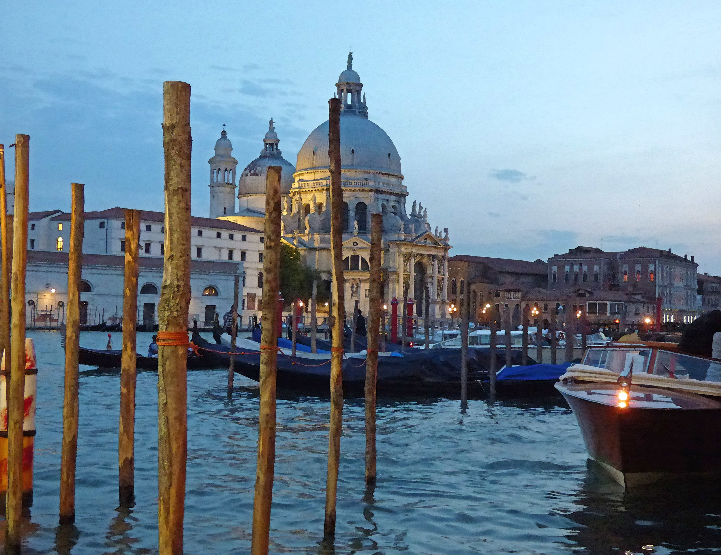 Santa Maria della Salute Basilica.jpg