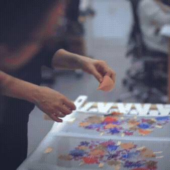 Lise-Lang-Willar-Chanel- savoir faire Haute couture 4.gif