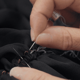 Lise-Lang-Willar-Chanel- savoir faire Haute couture 2025 4.gif
