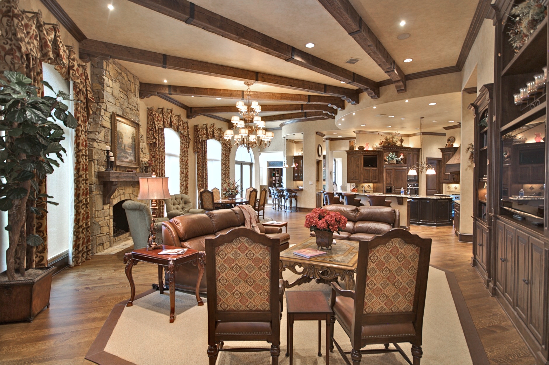 living 2  Mansfield House.JPG