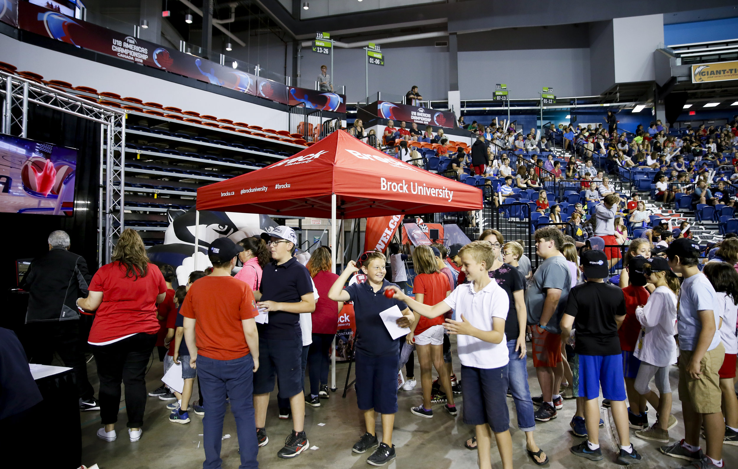 VR Experience U18 Canada 05.jpg