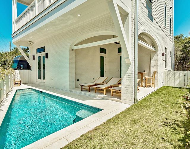 #santarosabeach #homeadore #interiordesign #livingroom #house #home #architecture #contemporary #design #instahome #instadesign #interiors #homedecoration #furniture #dreamhome #homedesign #lifestyle #details #beachhouse #pool #englishcottage #houseg