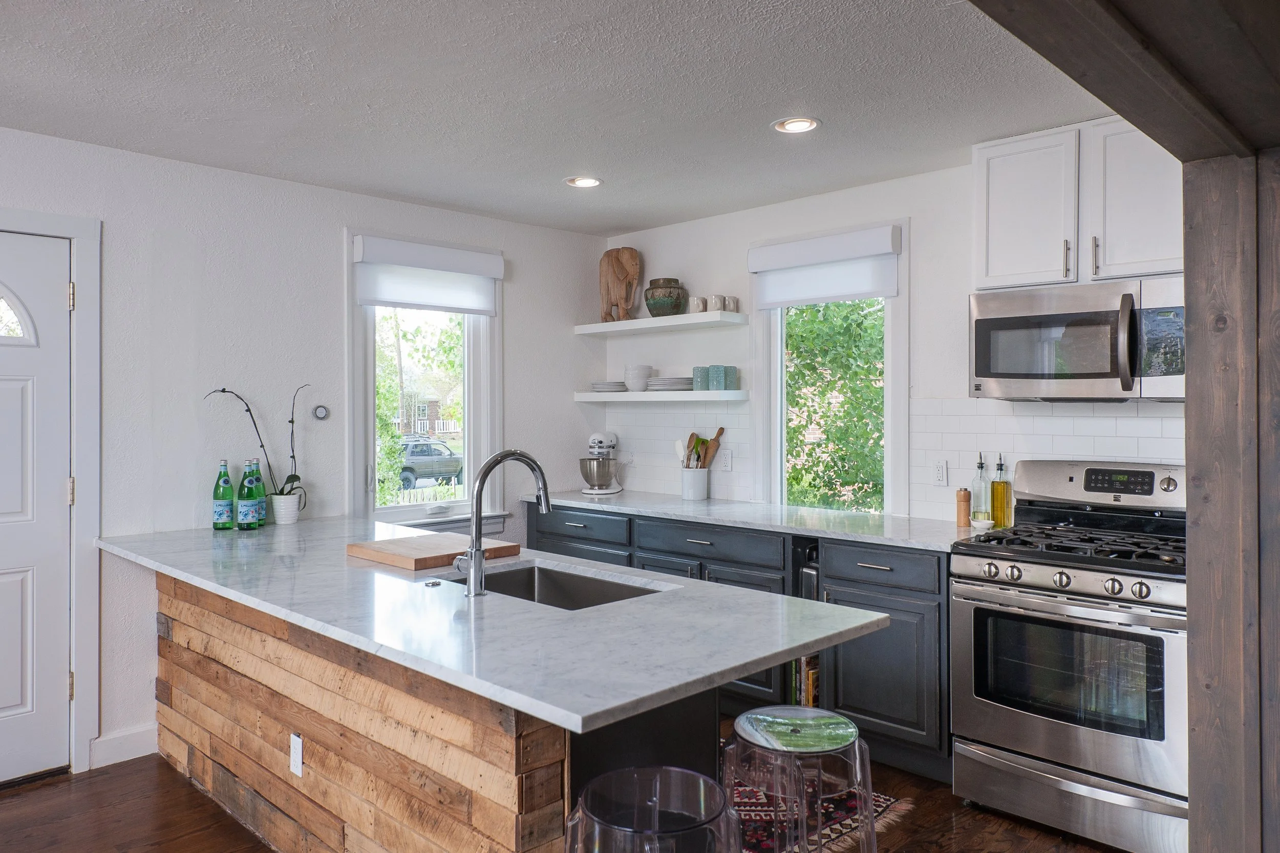 05.Kitchen1.jpg