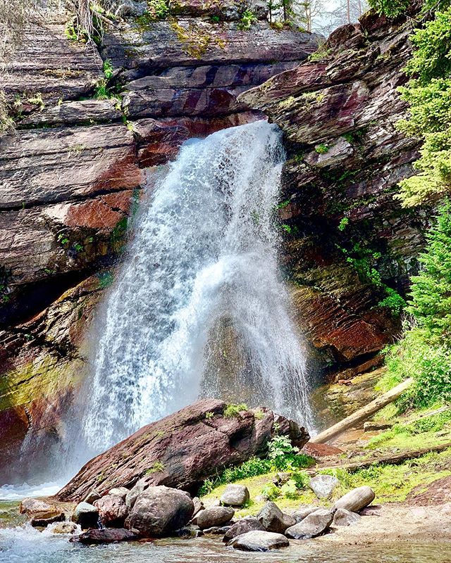 St Mary&rsquo;s Glacier 😍
* 
#Montana #glaciernationalpark #visitmontana #usatravel  #rockymountains #rockymountainadventure #waterfall #nature #adventure #naturephotography #potd #adventuretravel #photooftheday #wanderlust #wander #blogger #roamthe