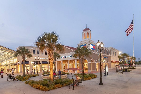 tanger-outlets-charleston.jpg