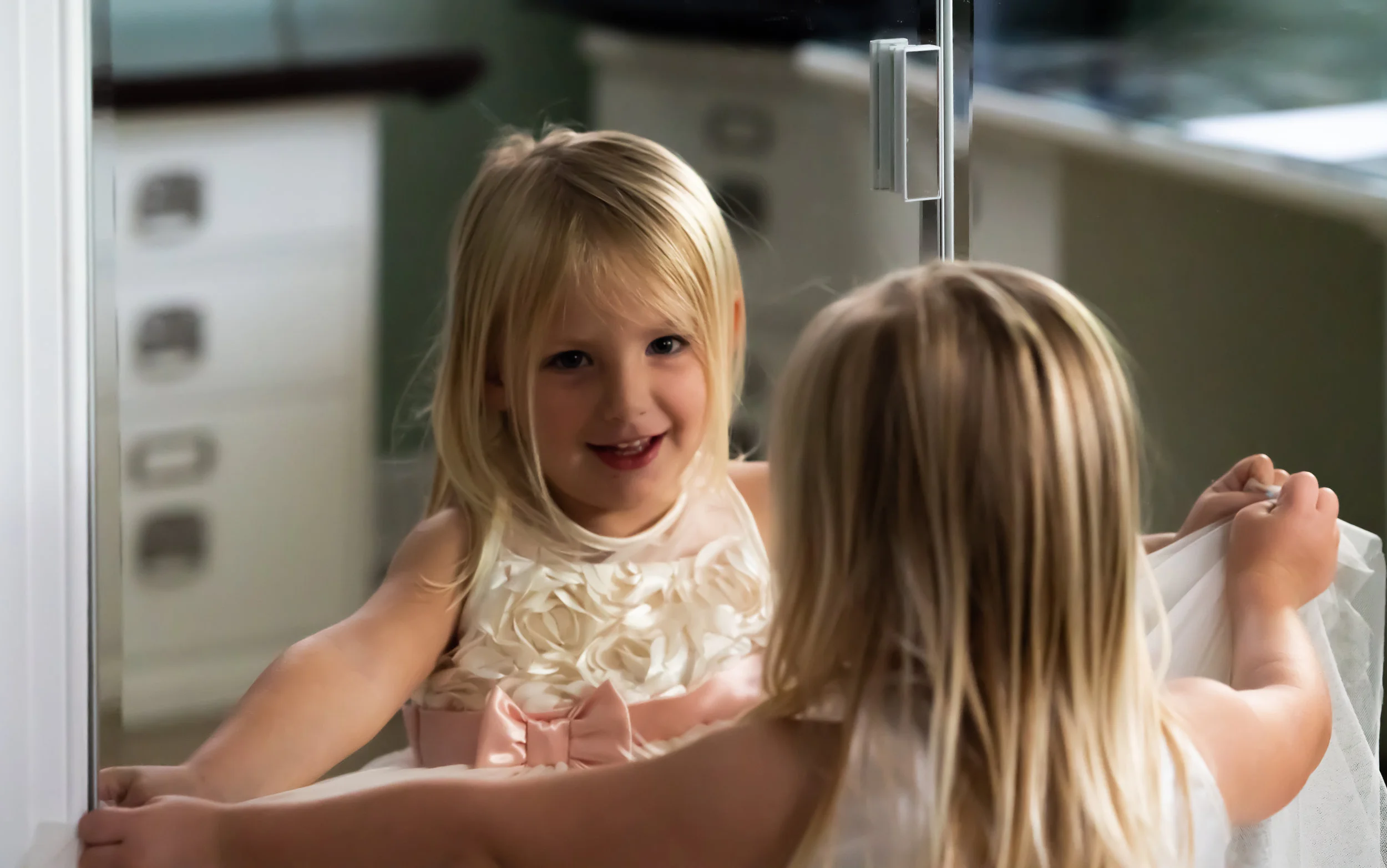 Maddie -mirror 2-web-.jpg