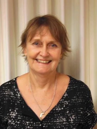 Darlene website bio photo.jpg