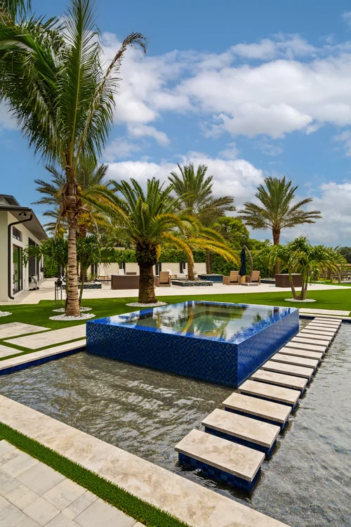 Thompson Pools & Spas inground pool construction