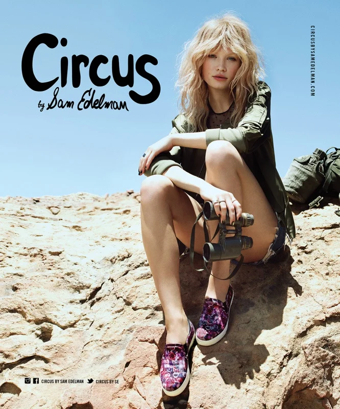  Photographer: Zoey Grossman 