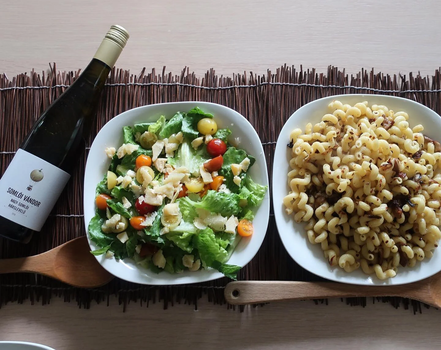 Dinner is always better with #Harslevelu #h&aacute;rslyfe