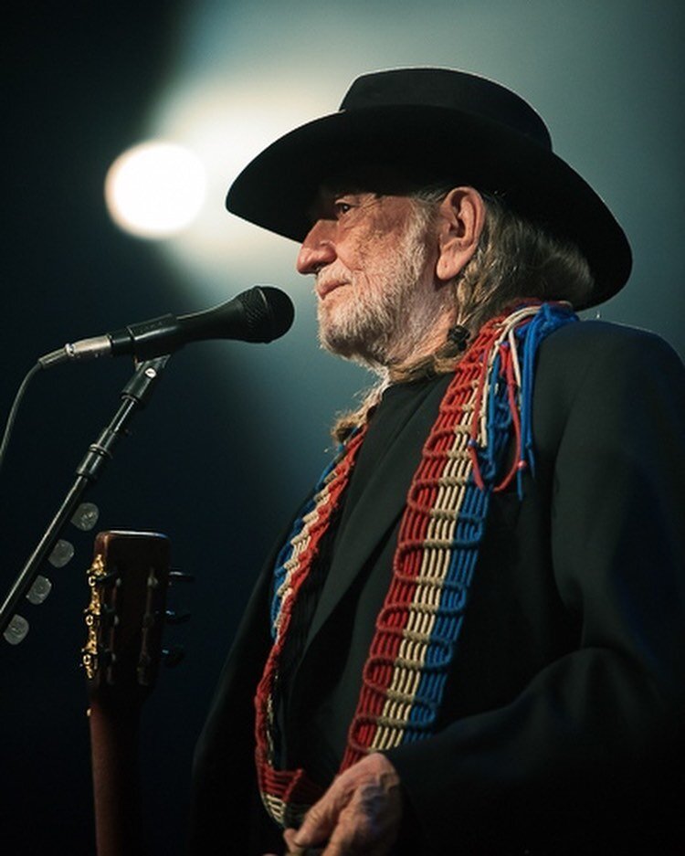 🤘 CONCERT PHOTOGRAPHY WORKSHOP ALERT 🎸⁠
⁠
@precisioncamera + @resoundpresents + @sonyalpha + @chadwadsworth_atx have teamed up for an incredible night of photography &amp; live music! 🎸⁠
⁠
Here's what's goin' down: ⁠
🤘 Chad will lead an exclusive