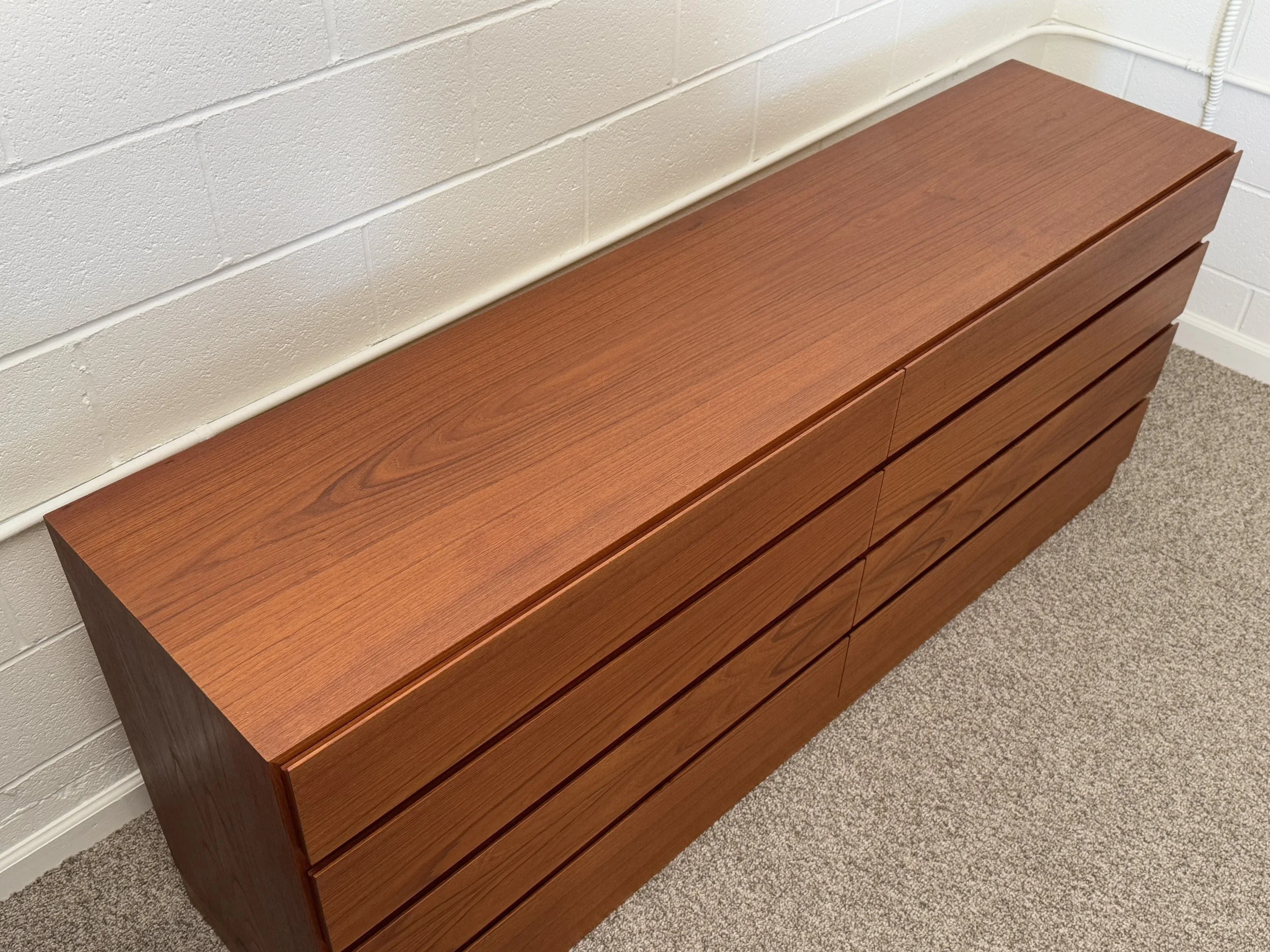 Vintage Arne Wahl Iversen Model 122 Teak Dresser for Vinde