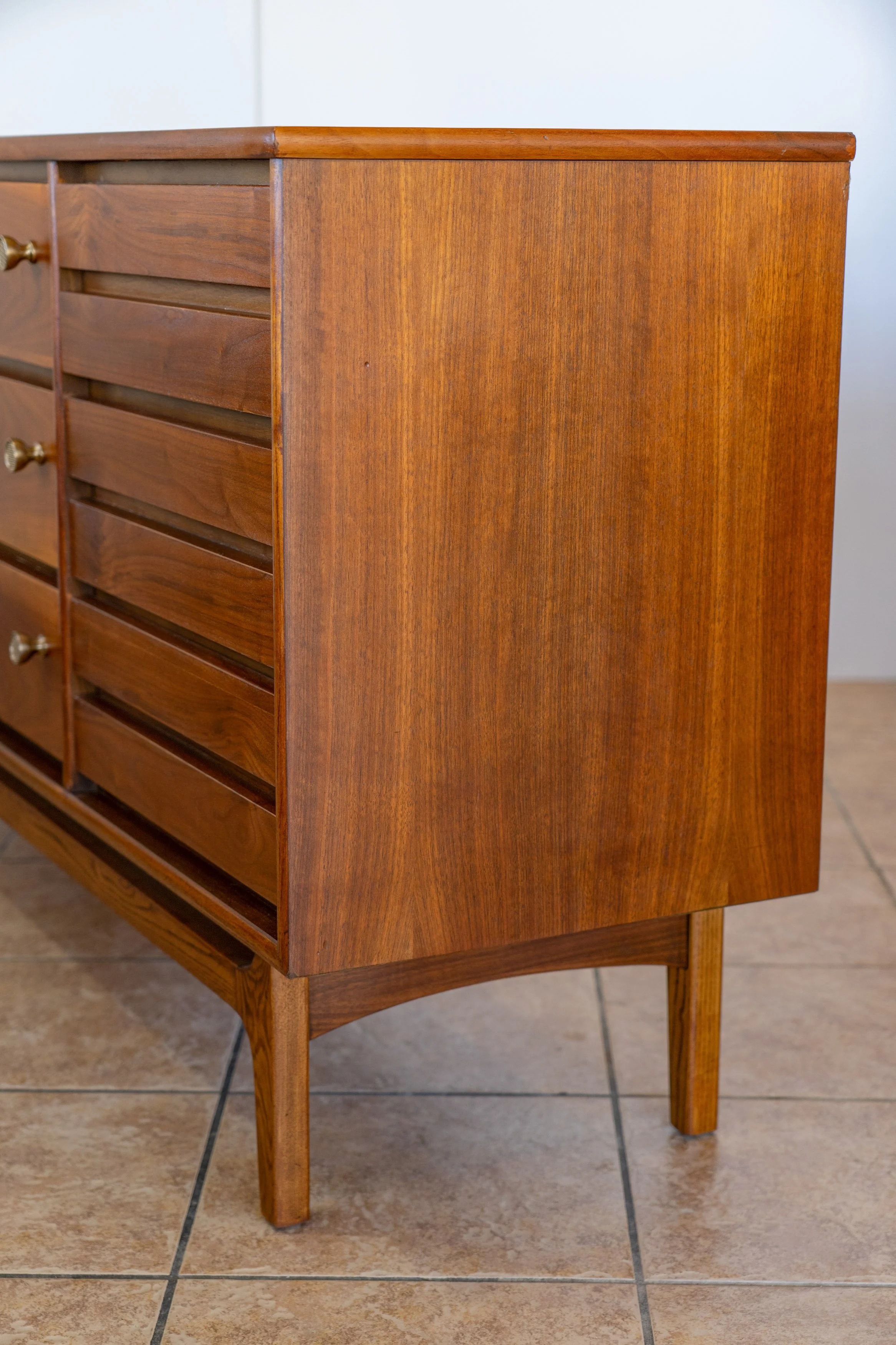 stanley dresser_8.jpg