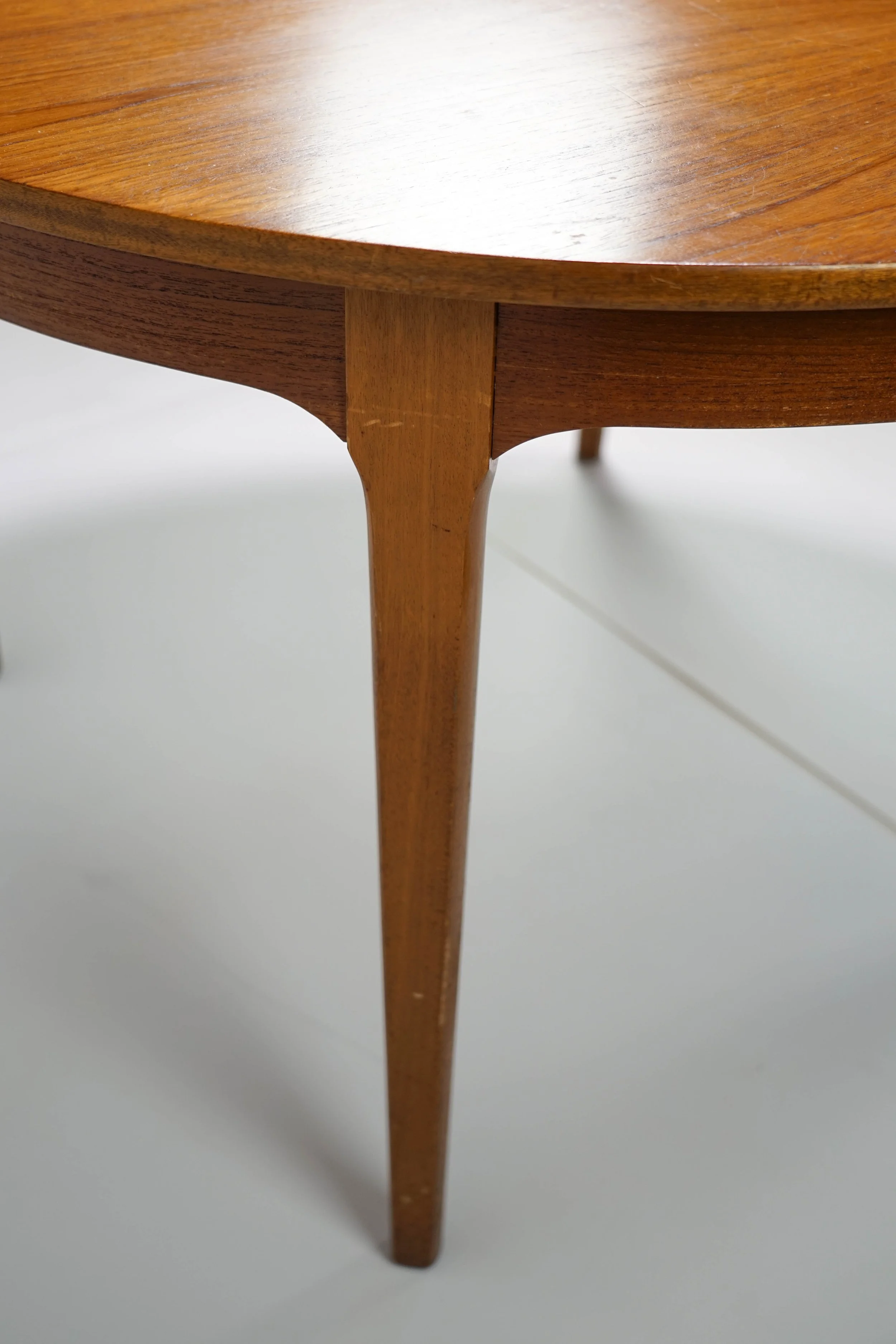 teak circle table5.jpg