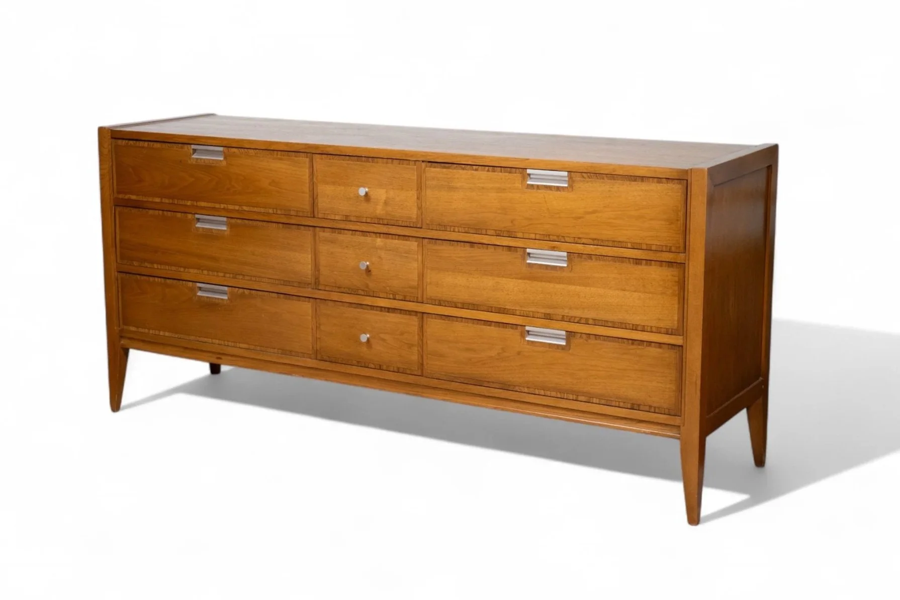 Basic+Witz+Low+Dresser_3.jpg