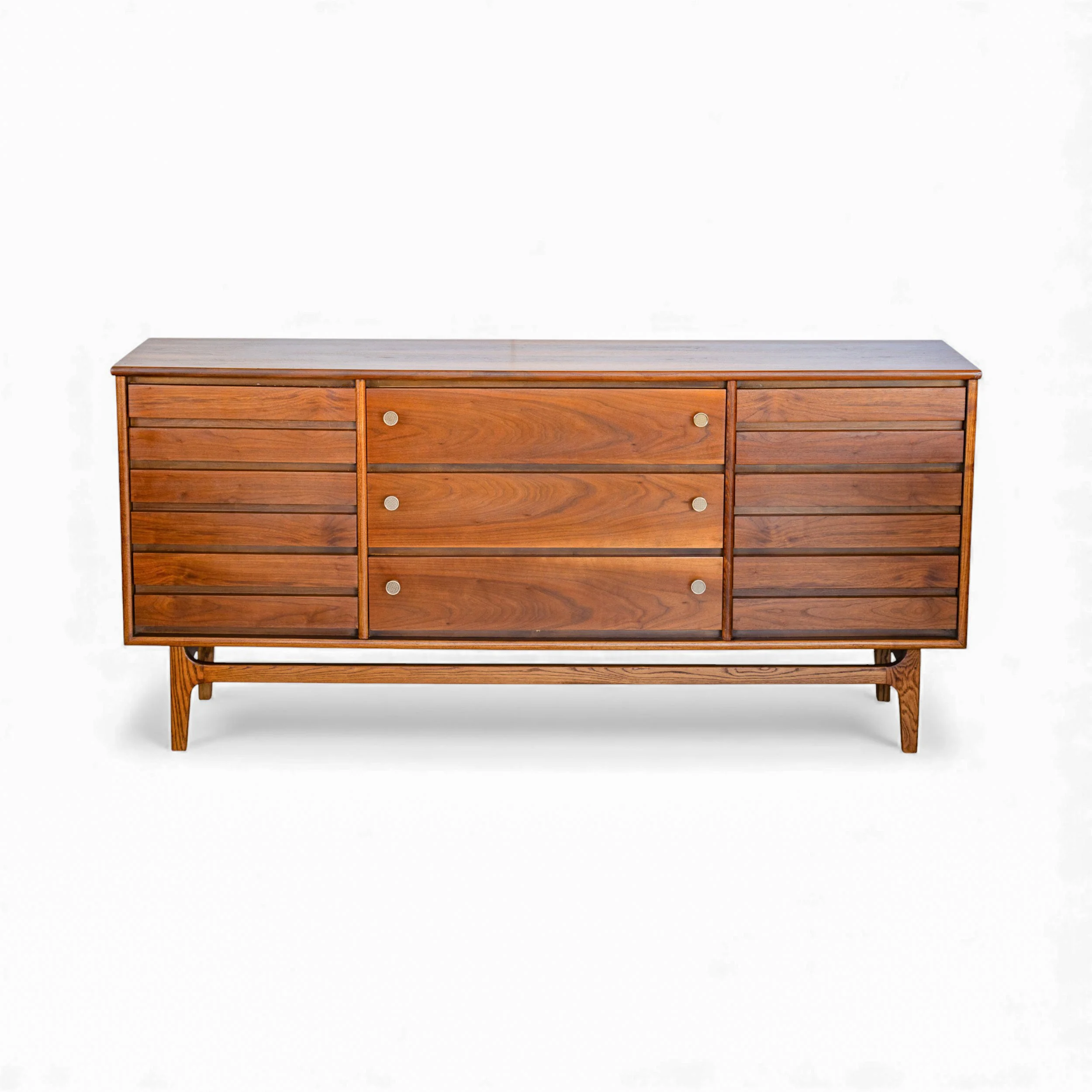 stanley dresser_2.jpg