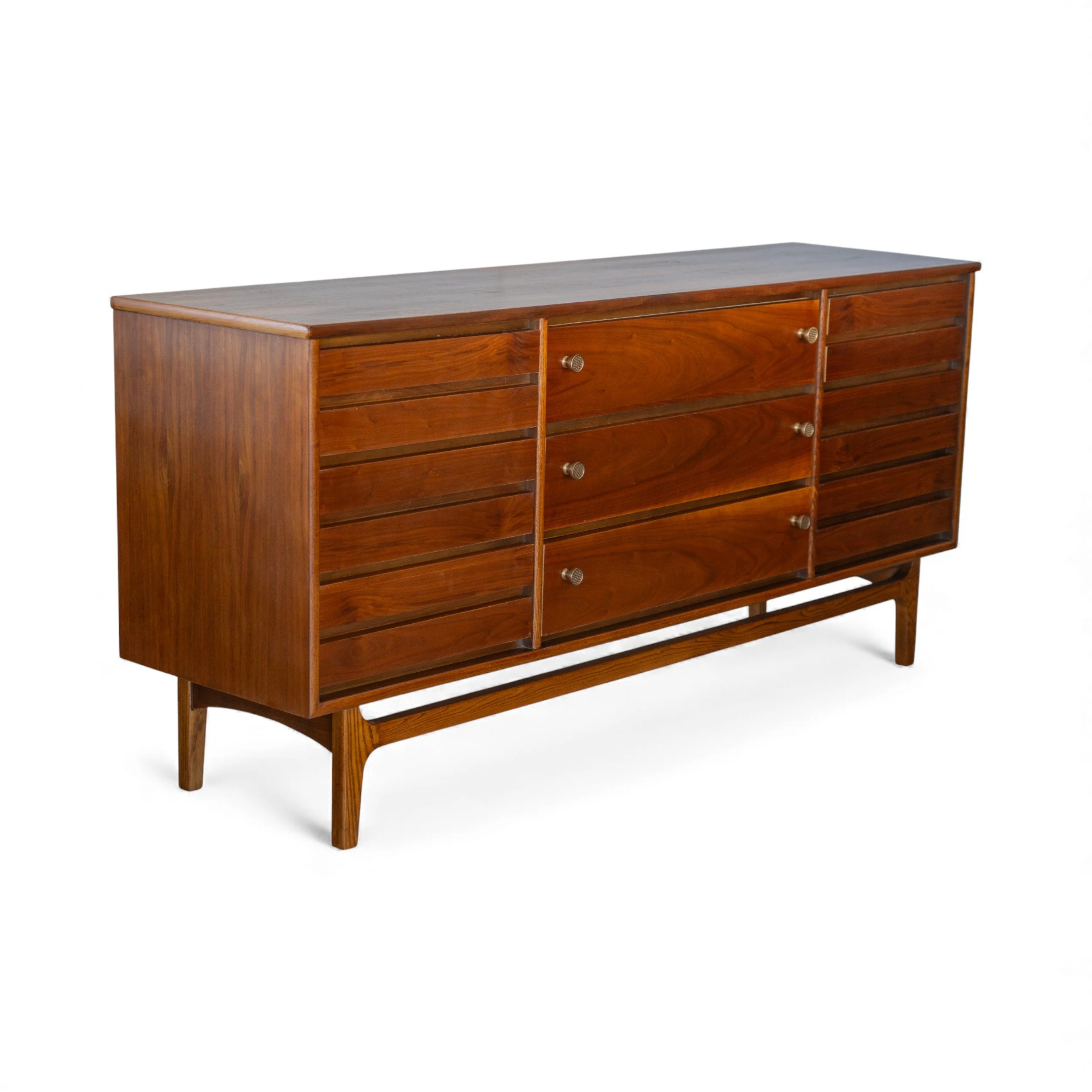 stanley dresser_3.jpg