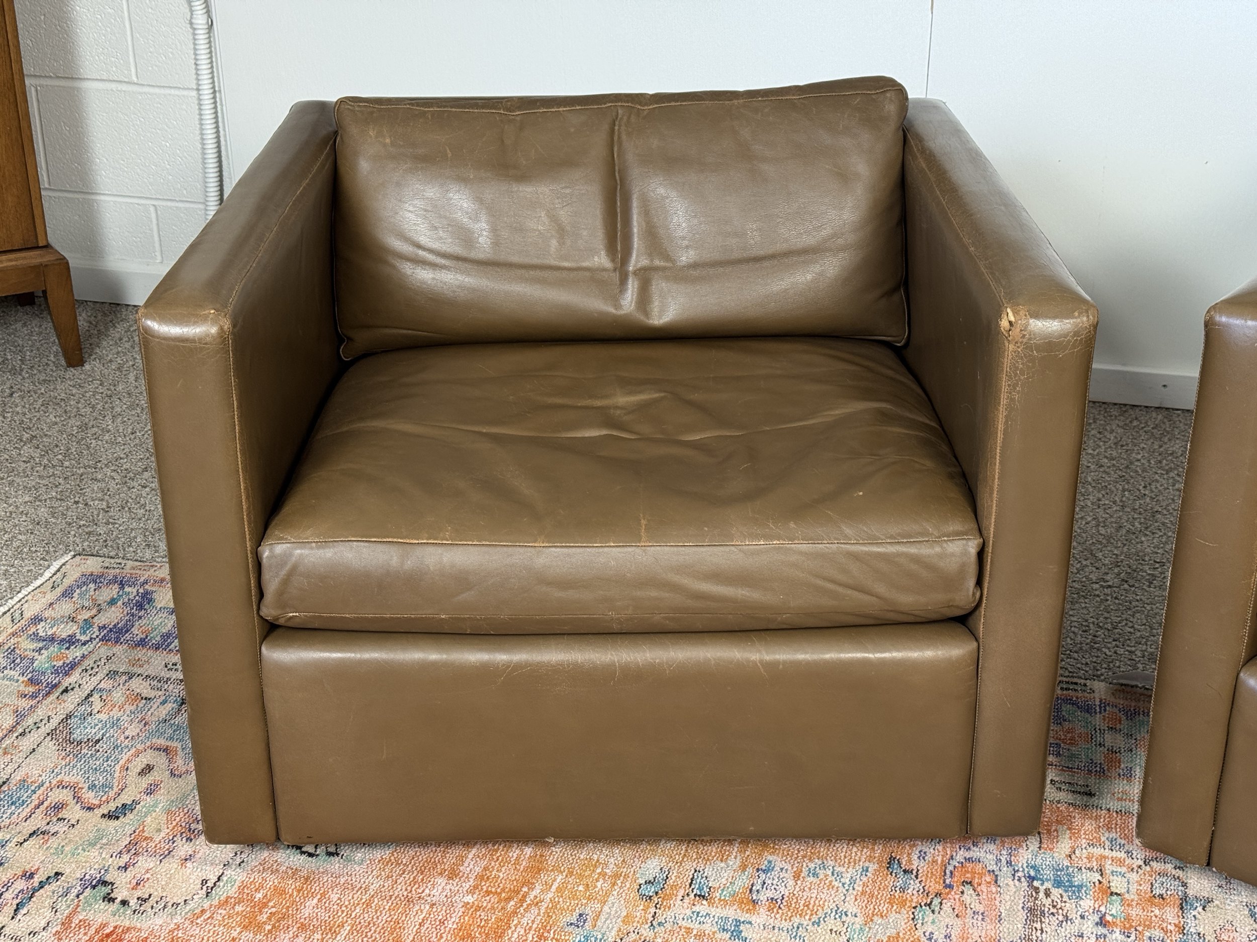 Vintage Charles Pfister for Knoll Leather Lounge Chairs — Fair
