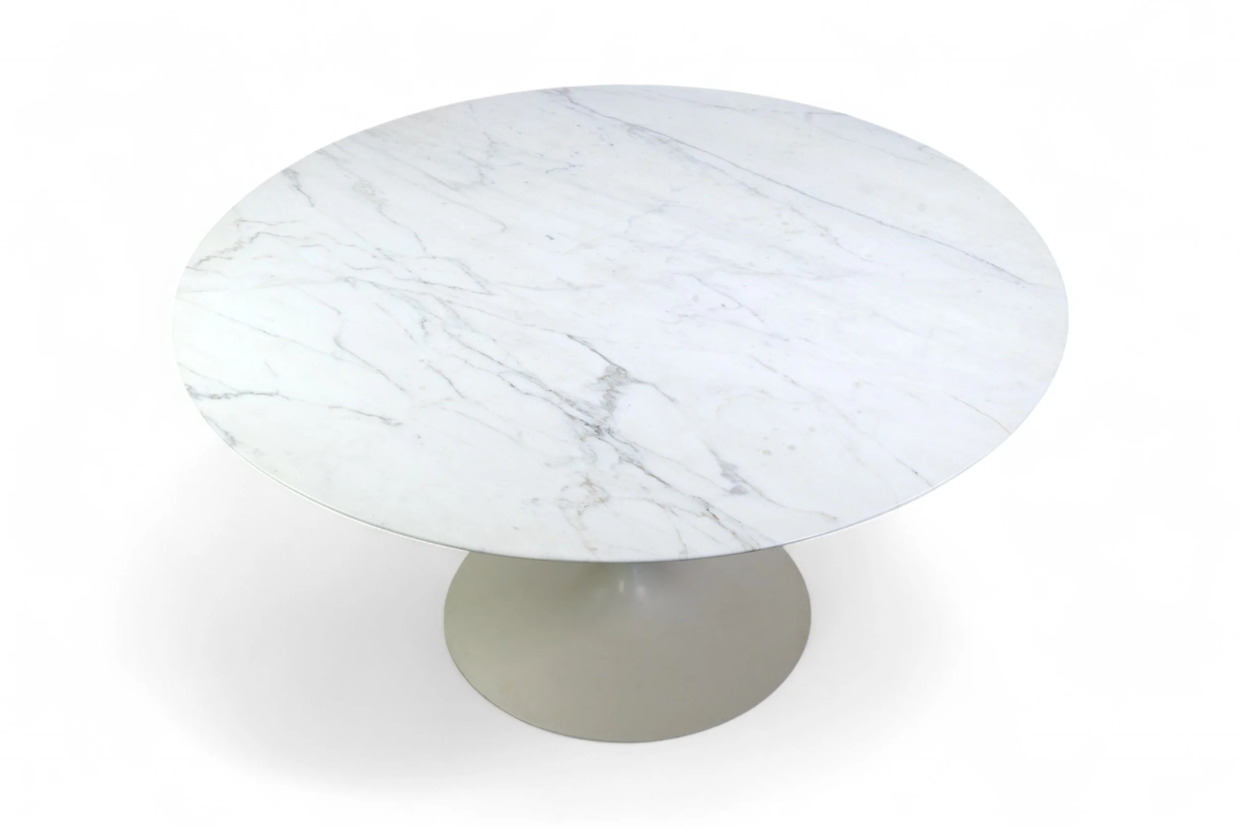Saarinen Knoll_2.jpg