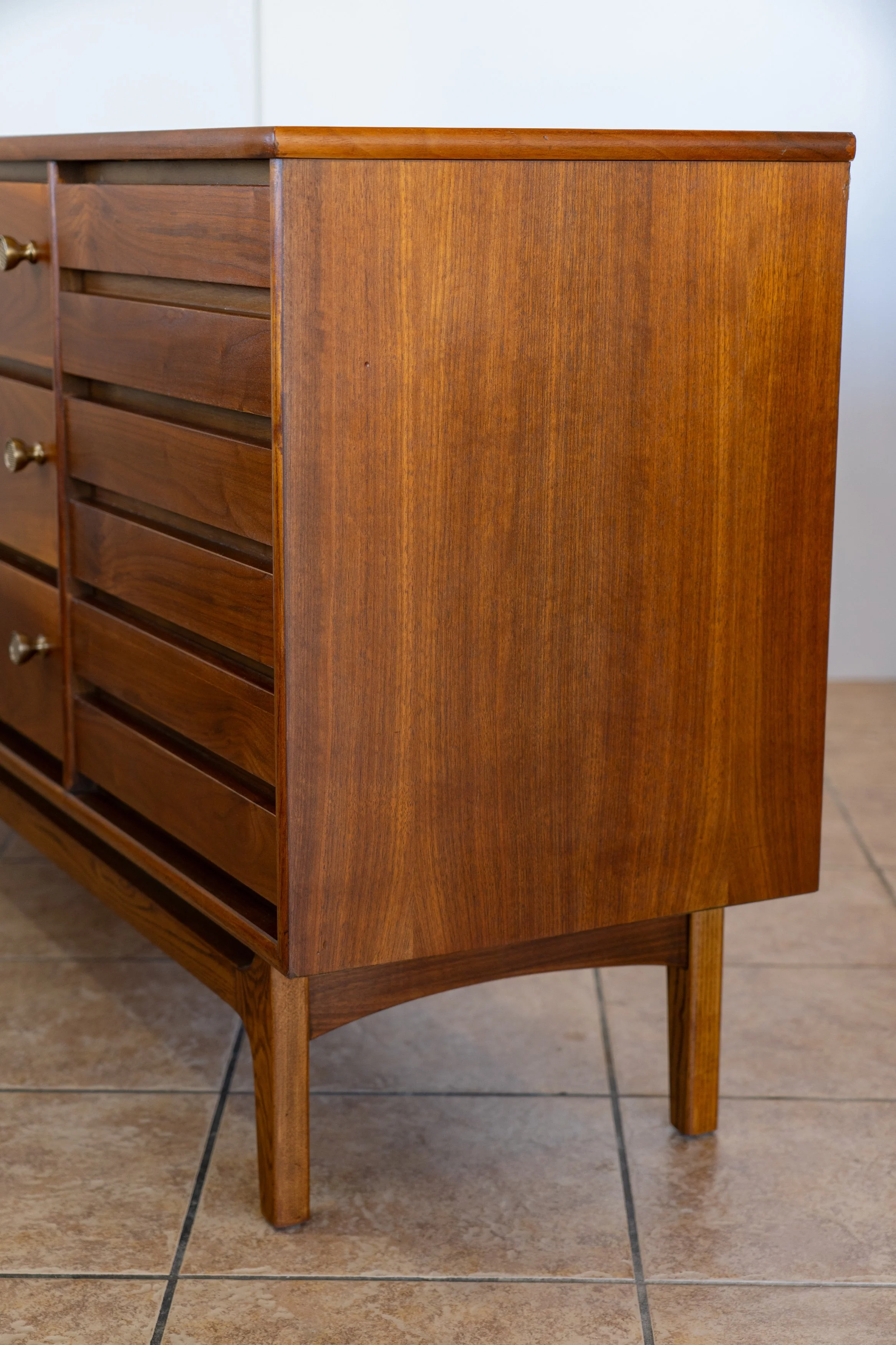 stanley dresser_8.jpg