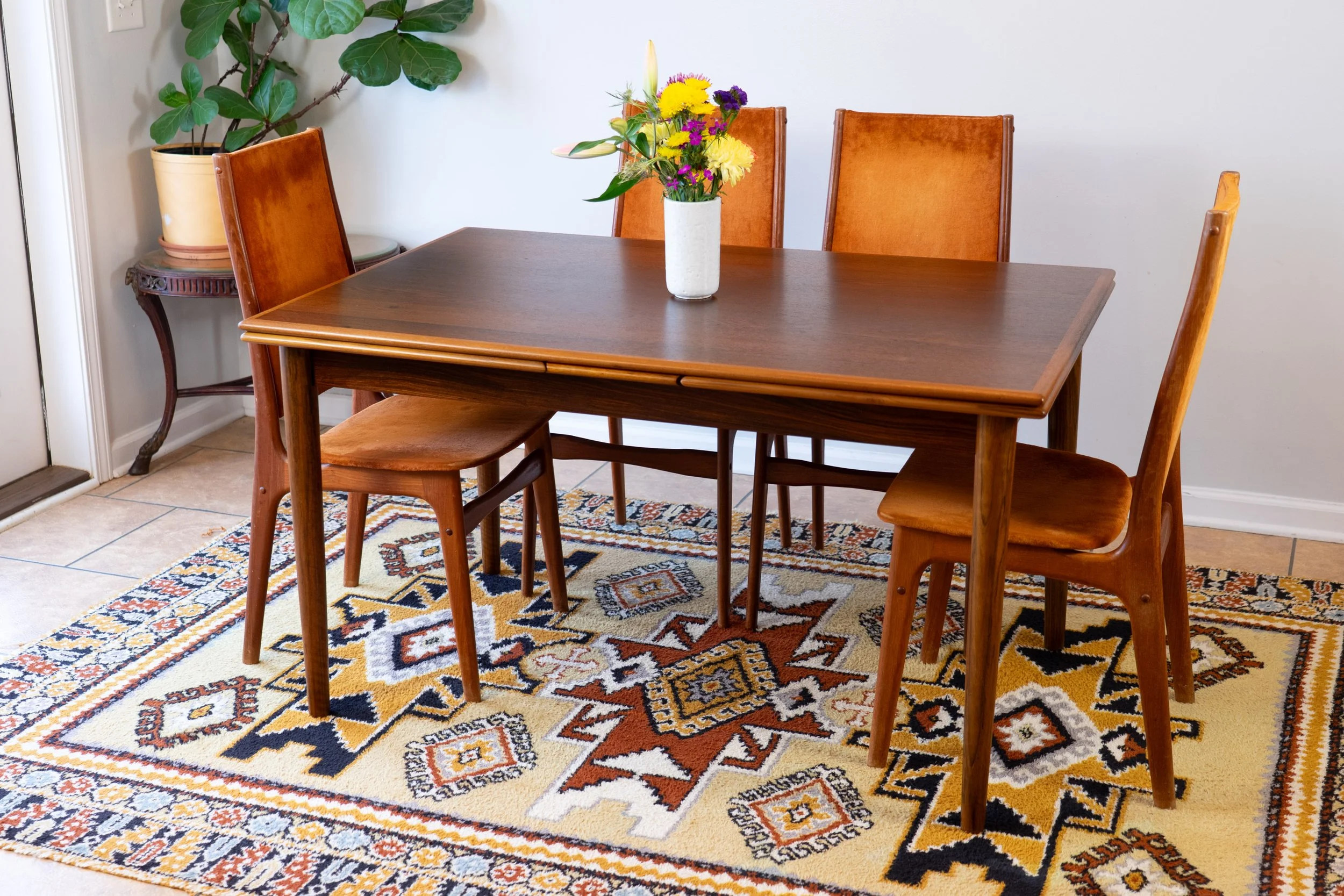 rosewood danish dining table_17.jpg