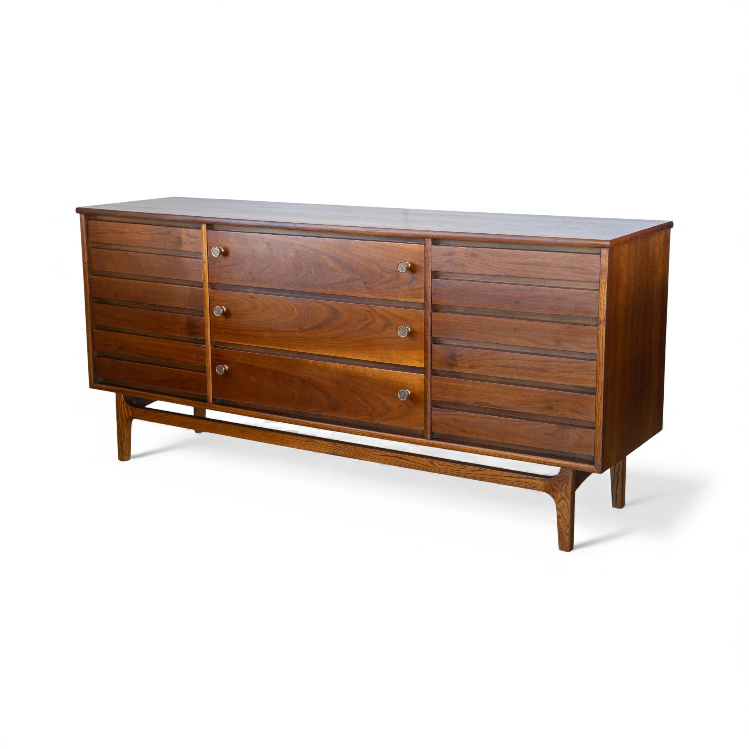 stanley dresser_1.jpg