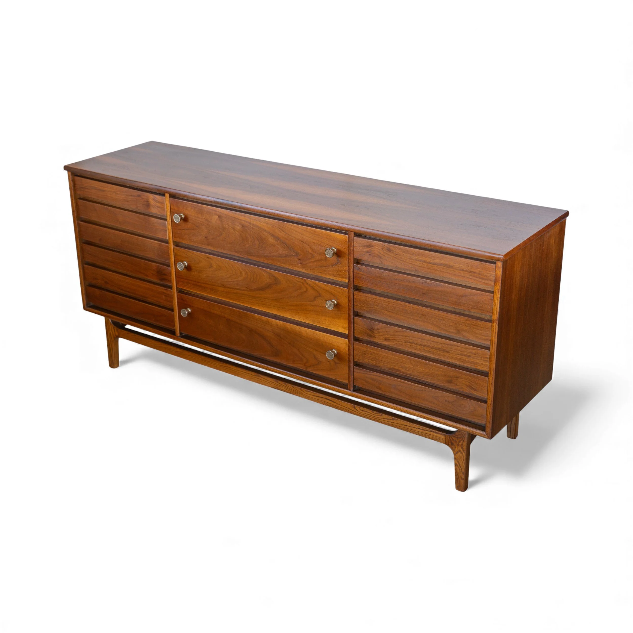 stanley dresser_4.jpg