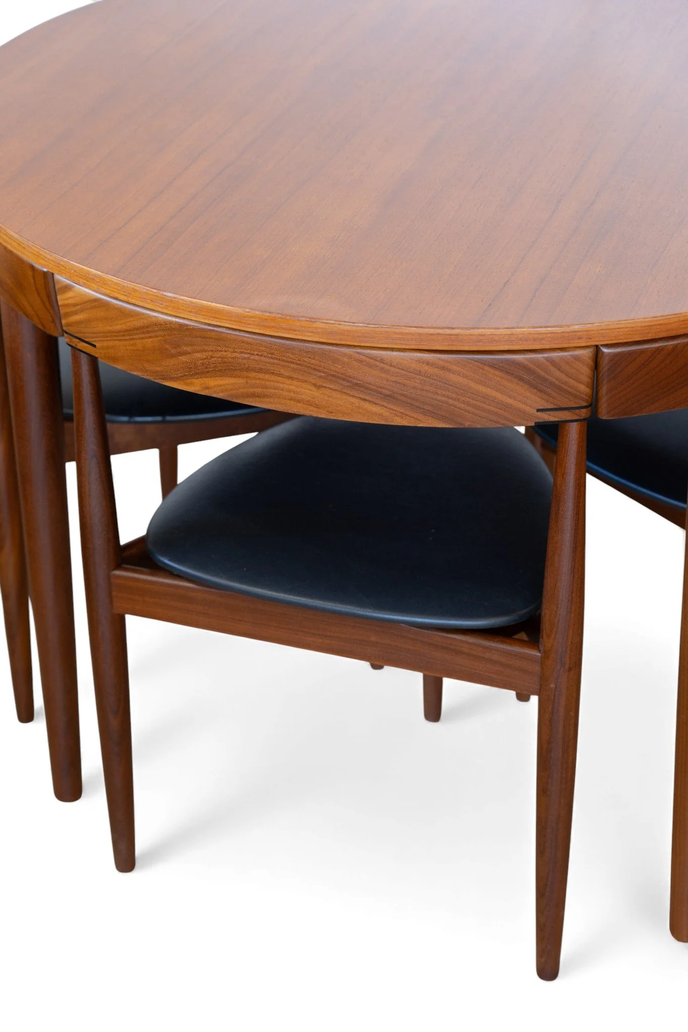 Hans Olsen 3 legged_8.jpg